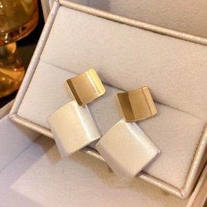 Κρεμαστά σκουλαρίκια τετράγωνα χρυσό-ασημί