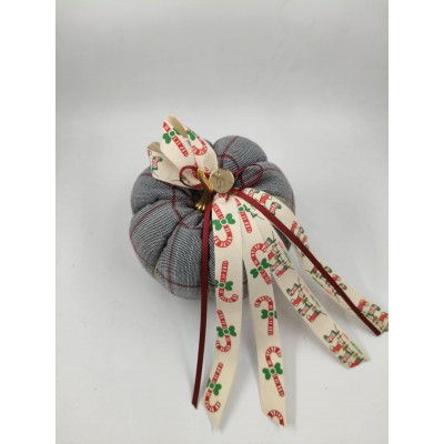 Χειροποίητη κολοκύθα γκρι κόκκινο με κορδέλες